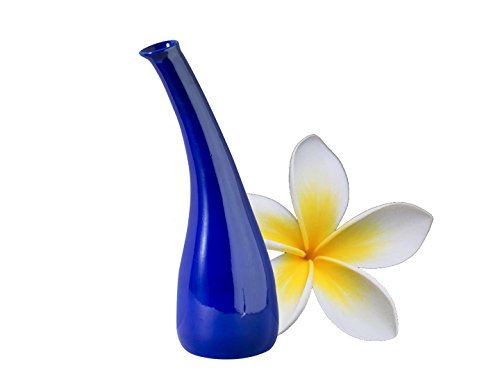 “Elegant handmade blue pottery vase with glossy glaze and moulded shape, suitable for home decoration, office décor, and gifting.