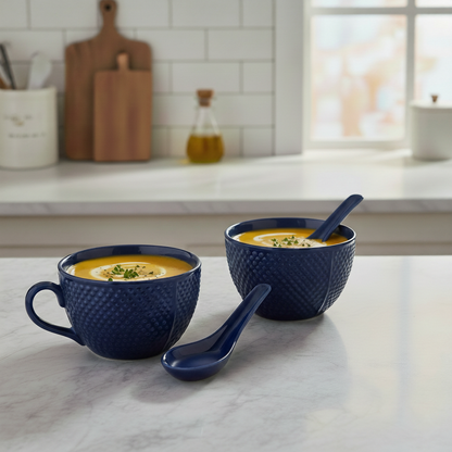 Ceramic cup set in blue