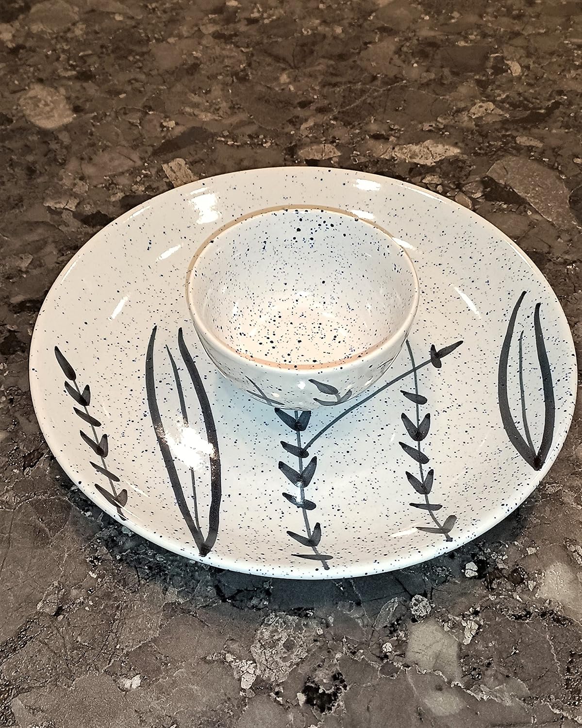 Caffeine Ceramic Handmade White Bamboo Dinner Set (Set of 2)